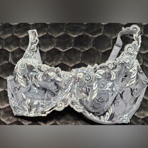 NWOT SOMA Lace Embroidered Bra (34DDD)